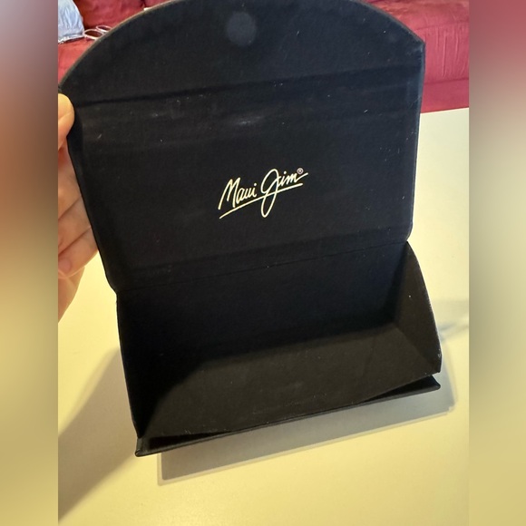 Maui Jim Sunglasses Empty Case with Cleaning cloth - Picture 7 of 11